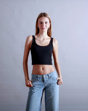TANK TOP CORTO NEGRO